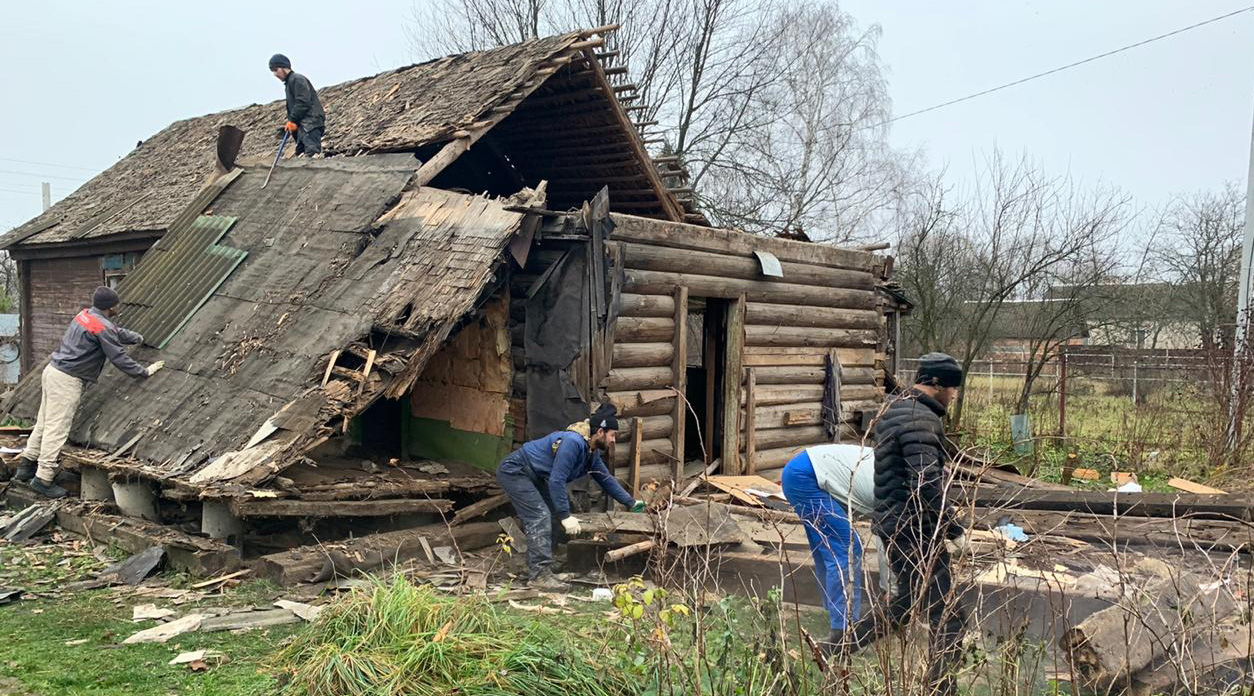 Снос и демонтаж старого дома и дачи в Запрудне с вывоз мусора и уборкой